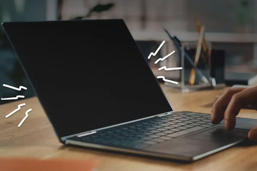 چرا صفحه لپ تاپم سیاه شده؟