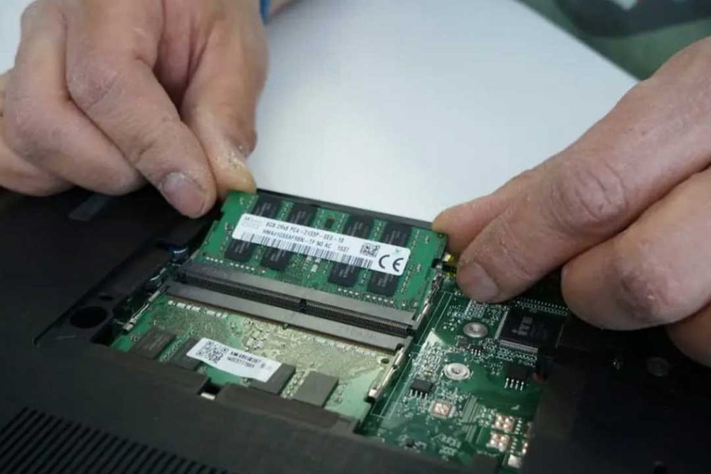 آیا میتونی رم لپ تاپ رو ارتقا بدی؟ | فروشگاه صبحان رایانه